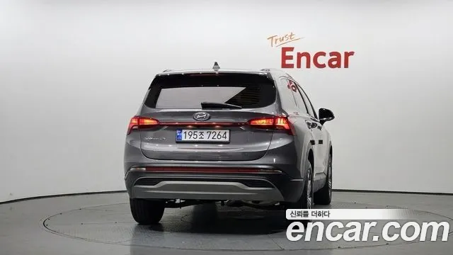 Hyundai Santa Fe 2023 thumb 4