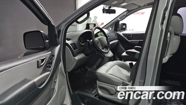 Hyundai Starex 2012 thumb 10