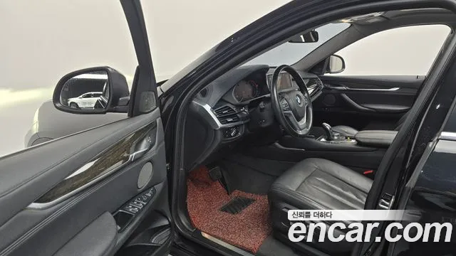 BMW X6 2017 thumb 10