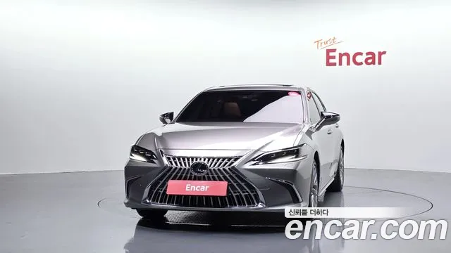 Lexus ES 2025 thumb 3