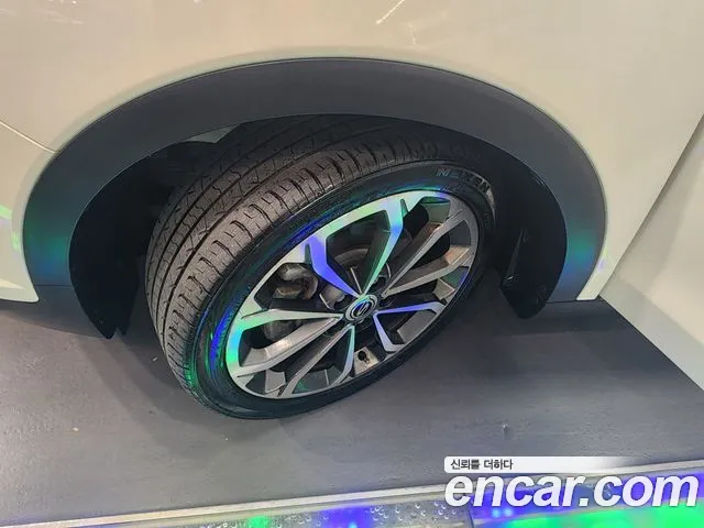 KG_Mobility_Ssangyong TIBOLI 2017 thumb 7