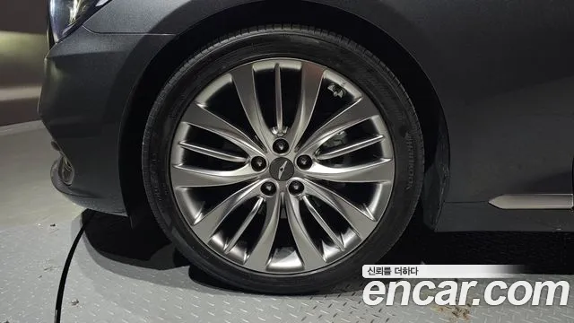 Genesis G80 2019 thumb 5