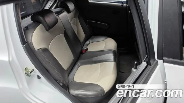 ChevroletGMDaewoo Spark 2012 thumb 11