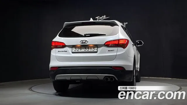 Hyundai Santa Fe 2015 thumb 4
