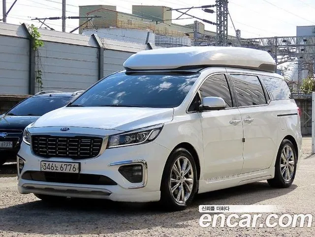 Kia Carnival 2019 thumb 2