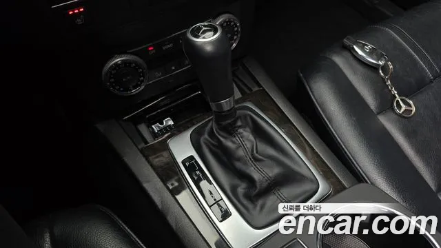 Mercedes-Benz GLK-Class 2012 thumb 9