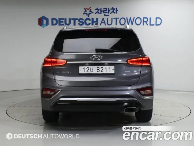Hyundai Santa Fe 2018 thumb 4