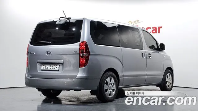 Hyundai Starex 2018 thumb 2