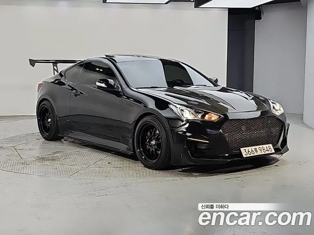 Hyundai Genesis 2011 thumb 2