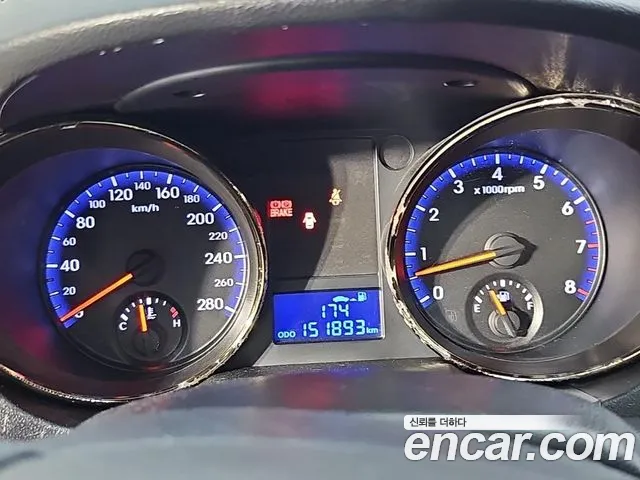 Hyundai Genesis 2011 thumb 6