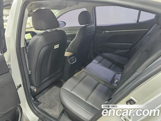 Hyundai Avante 2016 thumb 8