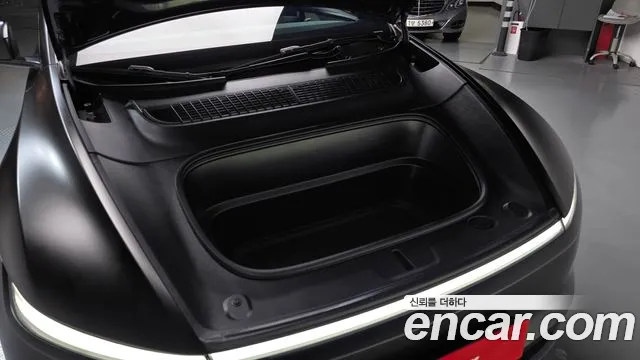 Tesla Model Y 2026 thumb 5