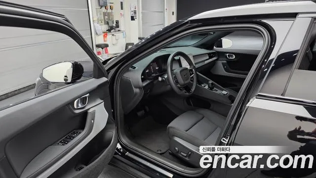 Polestar 2 2023 thumb 10