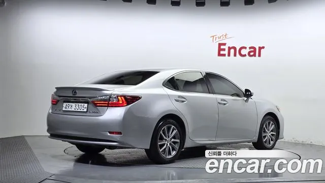 Lexus ES 2017 thumb 2