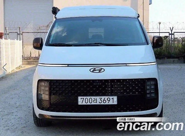 Hyundai Staria 2023 thumb 12