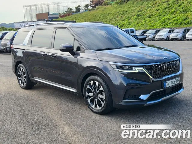 Kia Carnival 2021 thumb 2
