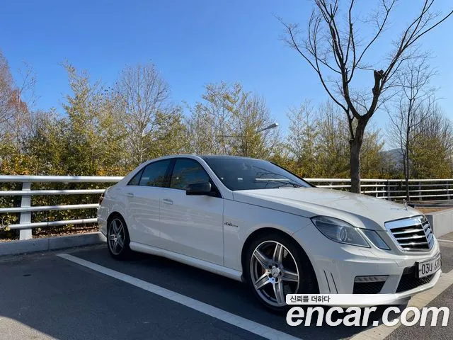 Mercedes-Benz E-Класс 2009 thumb 3