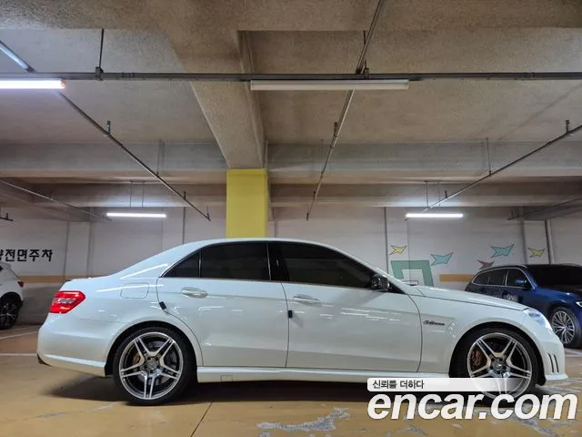 Mercedes-Benz E-Класс 2009 thumb 9