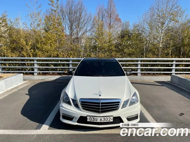 Mercedes-Benz E-Класс 2009 thumb 12