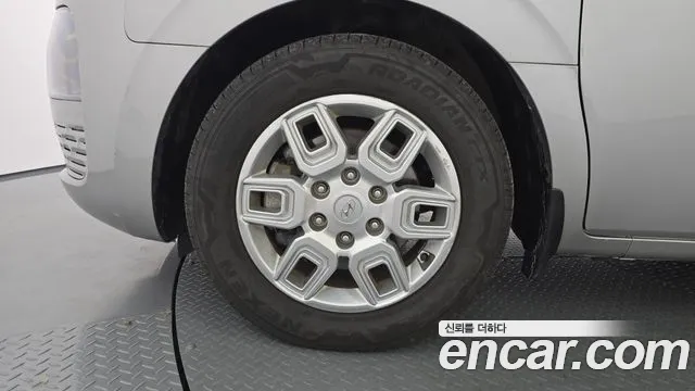 Hyundai Staria 2022 thumb 5