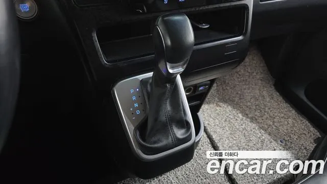 Hyundai Staria 2022 thumb 9