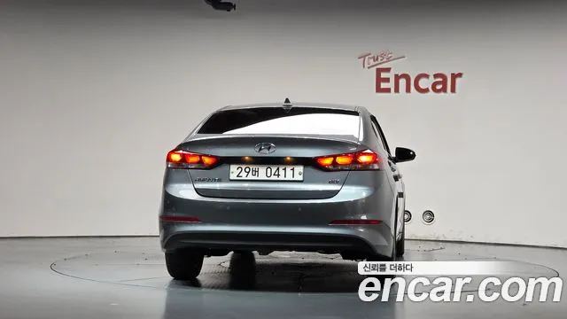 Hyundai Avante 2016 thumb 3