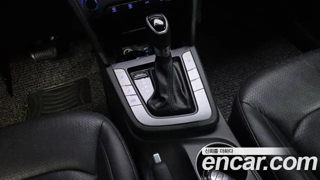 Hyundai Avante 2016 thumb 8