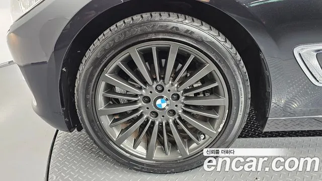 BMW Gran Turismo 2015 thumb 4