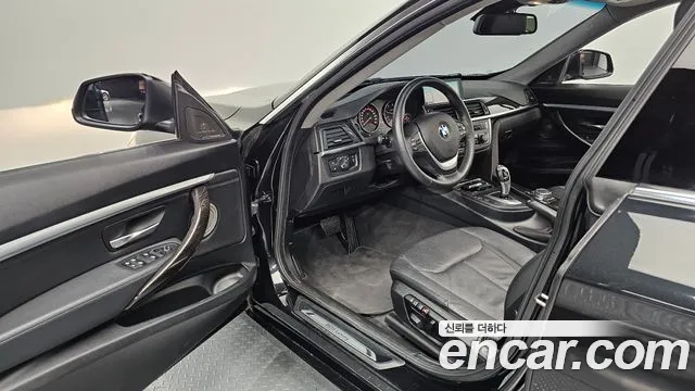 BMW Gran Turismo 2015 thumb 9