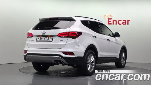 Hyundai Santa Fe 2017 thumb 2