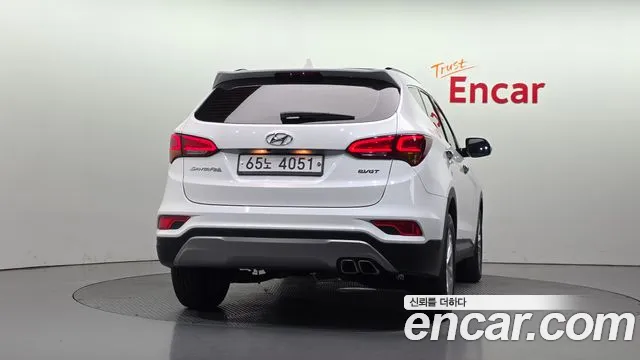 Hyundai Santa Fe 2017 thumb 4