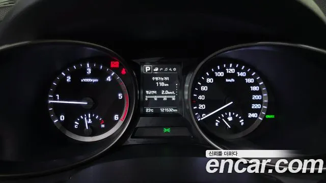 Hyundai Santa Fe 2017 thumb 8
