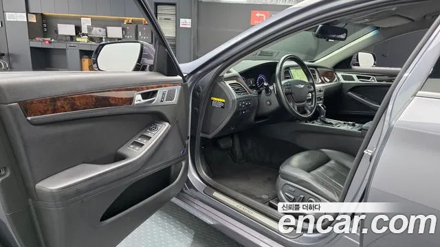 Hyundai Genesis 2015 thumb 9