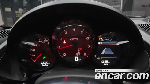 Porsche Cayman 2019 thumb 8