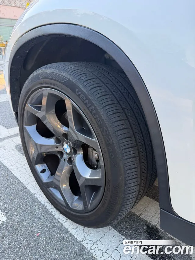 BMW X6 2011 thumb 8