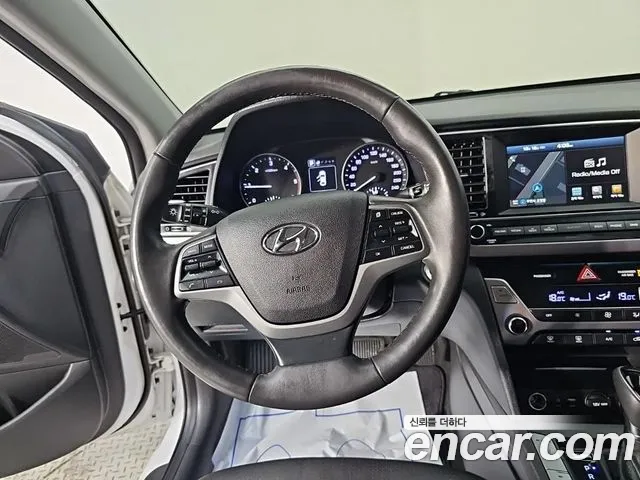 Hyundai Avante 2015 thumb 9