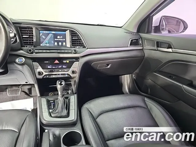 Hyundai Avante 2015 thumb 10