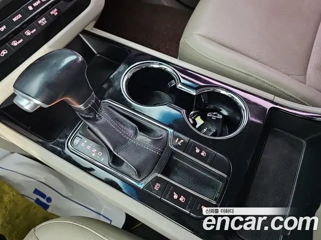 Kia Carnival 2018 thumb 8
