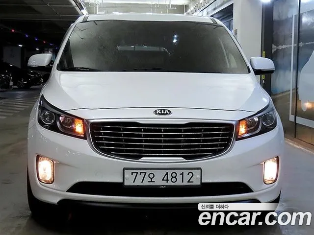 Kia Carnival 2016 thumb 3