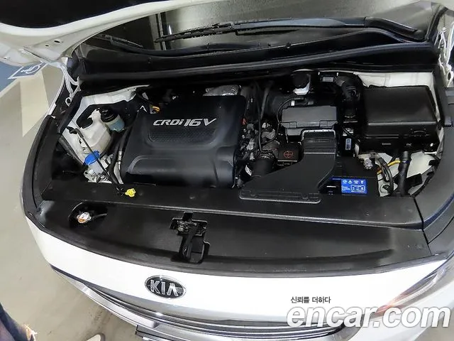 Kia Carnival 2016 thumb 6