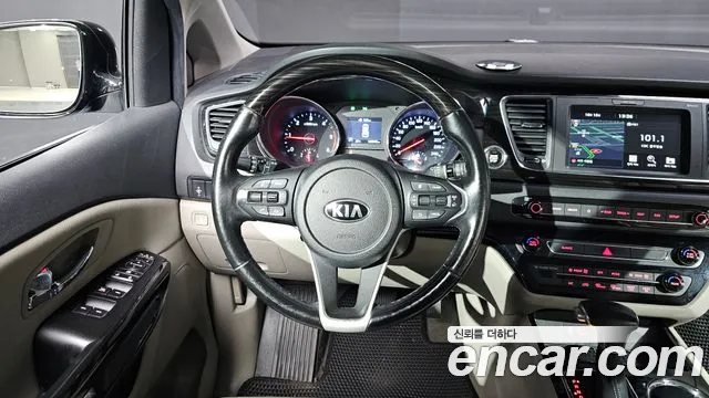 Kia Carnival 2018 thumb 12