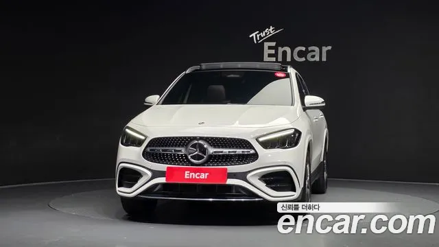 Mercedes-Benz GLA 2025 thumb 3
