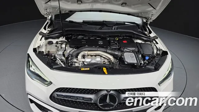 Mercedes-Benz GLA 2025 thumb 6