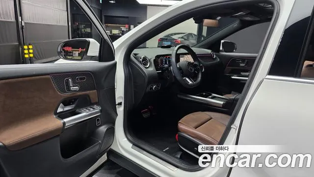 Mercedes-Benz GLA 2025 thumb 10