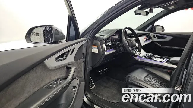 Audi Q7 2021 thumb 10