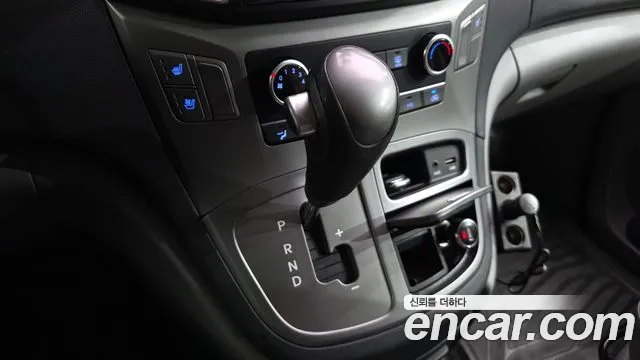 Hyundai Starex 2016 thumb 9