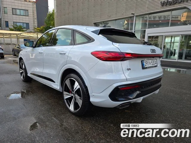 Audi Q5 2025 thumb 2