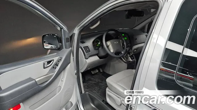 Hyundai Starex 2014 thumb 10