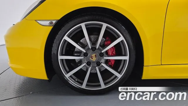 Porsche Cayman GT4 2015 thumb 4