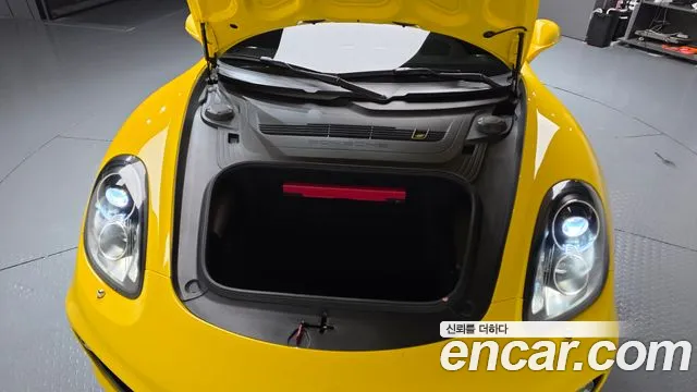Porsche Cayman GT4 2015 thumb 5